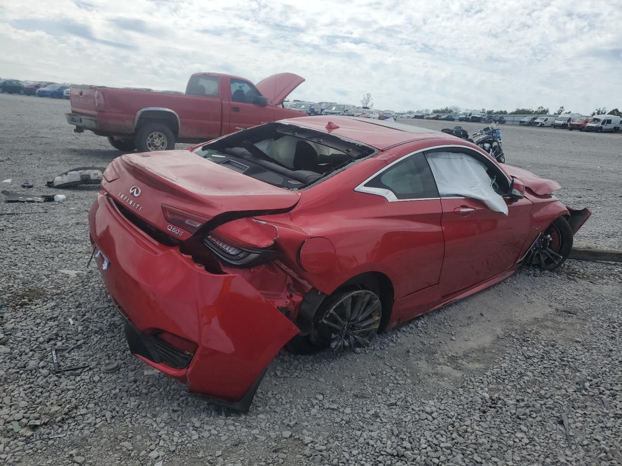 2017 Infiniti Q60 - Image 3