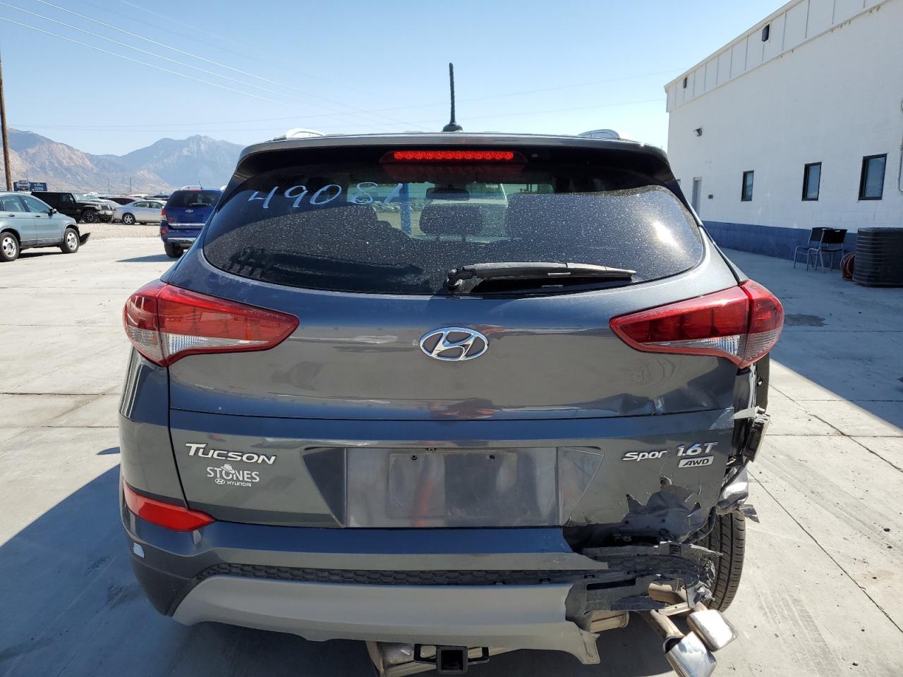 KM8J3CA27HU413384 2017 Hyundai Tucson Limited