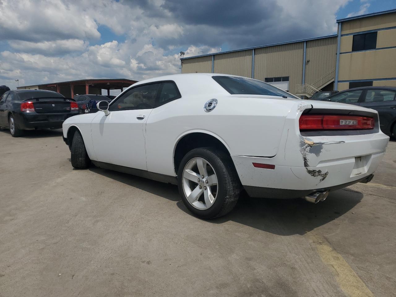 2013 Dodge Challenger - Image 2