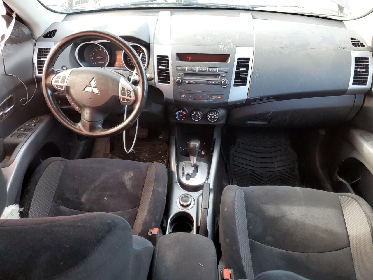 2012 Mitsubishi Outlander - Image 8