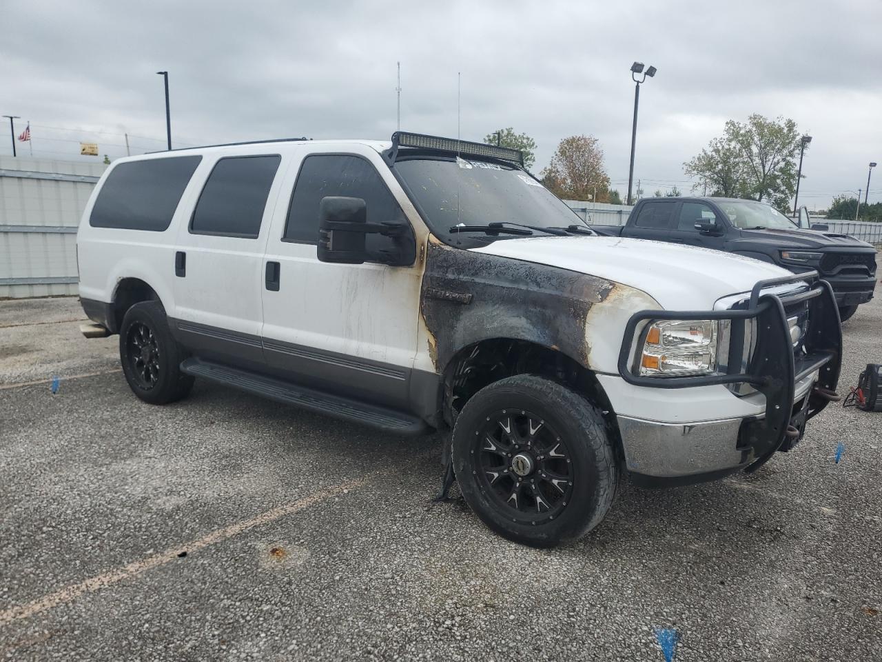 2005 Ford Excursion - Image 4