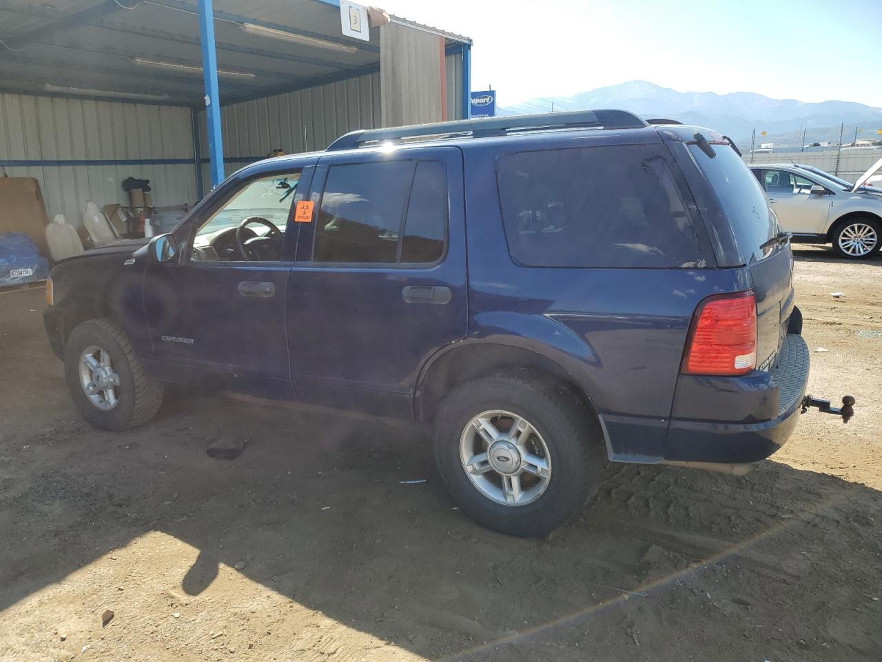2005 Ford Explorer - Image 2