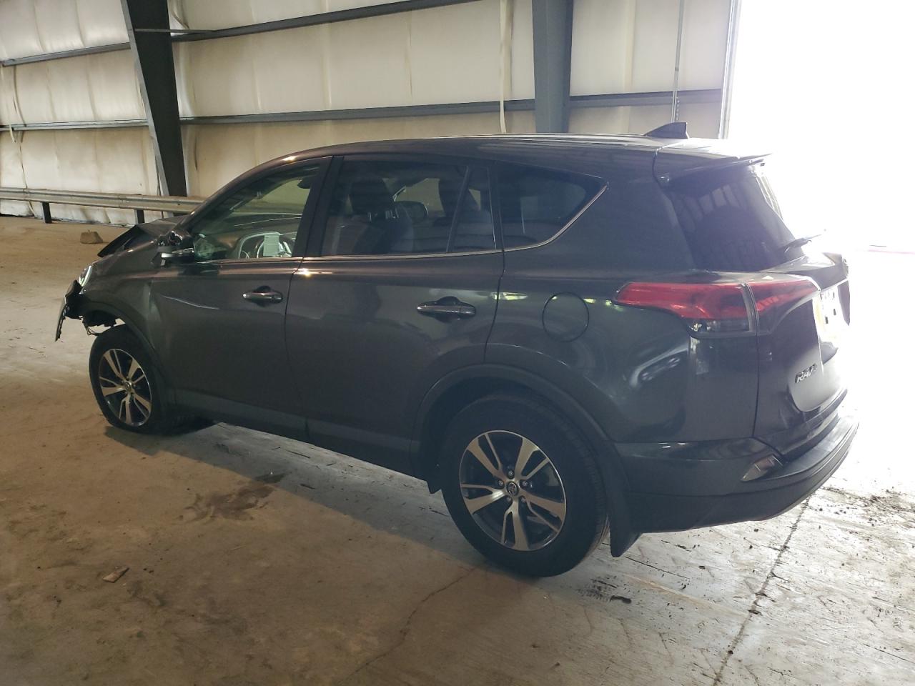 JTMWFREV9JJ189020 2018 TOYOTA RAV 4 - Image 2