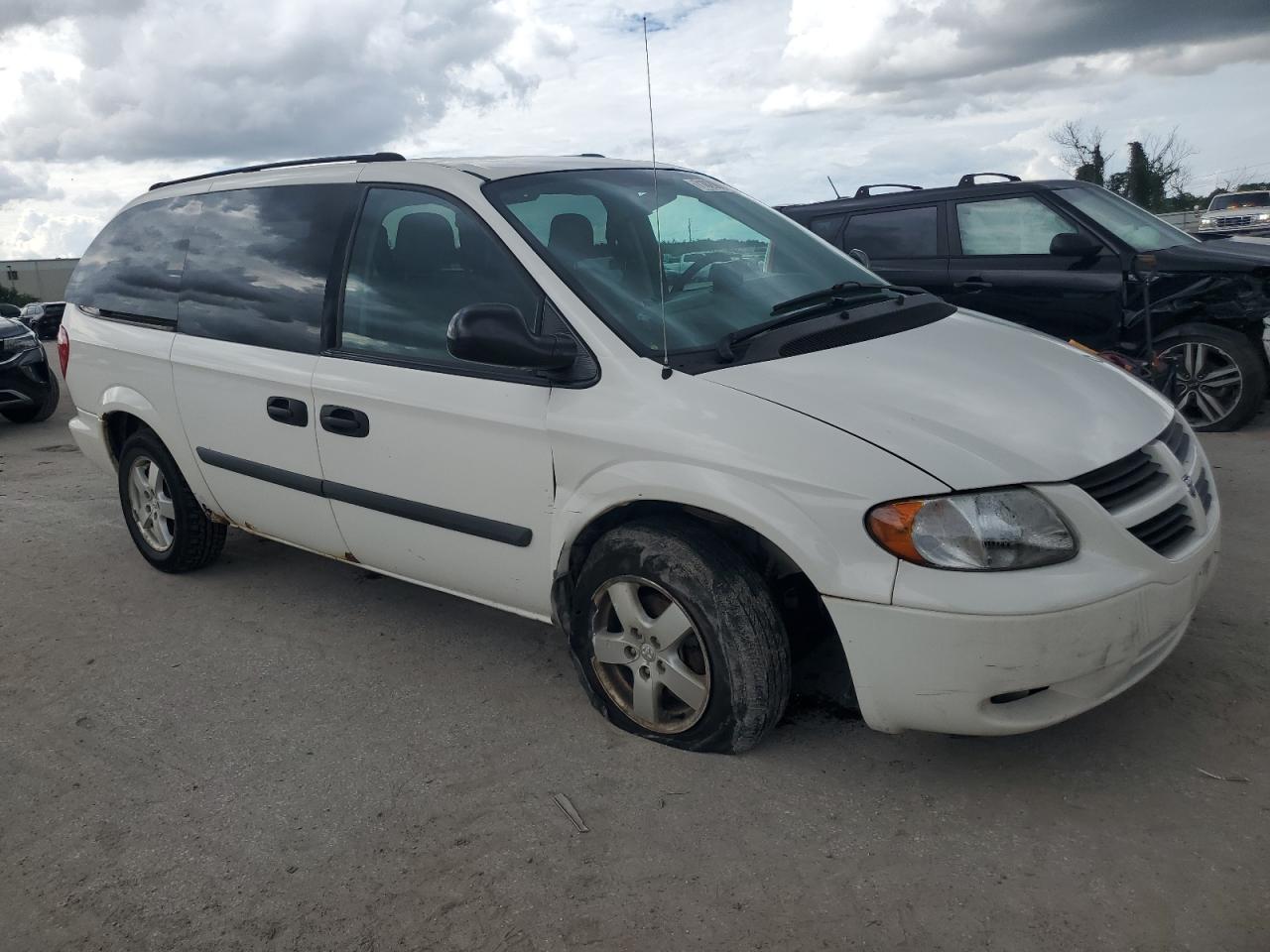 2005 Dodge Grand Caravan Se VIN: 1D4GP24R55B272430 Lot: 71020084