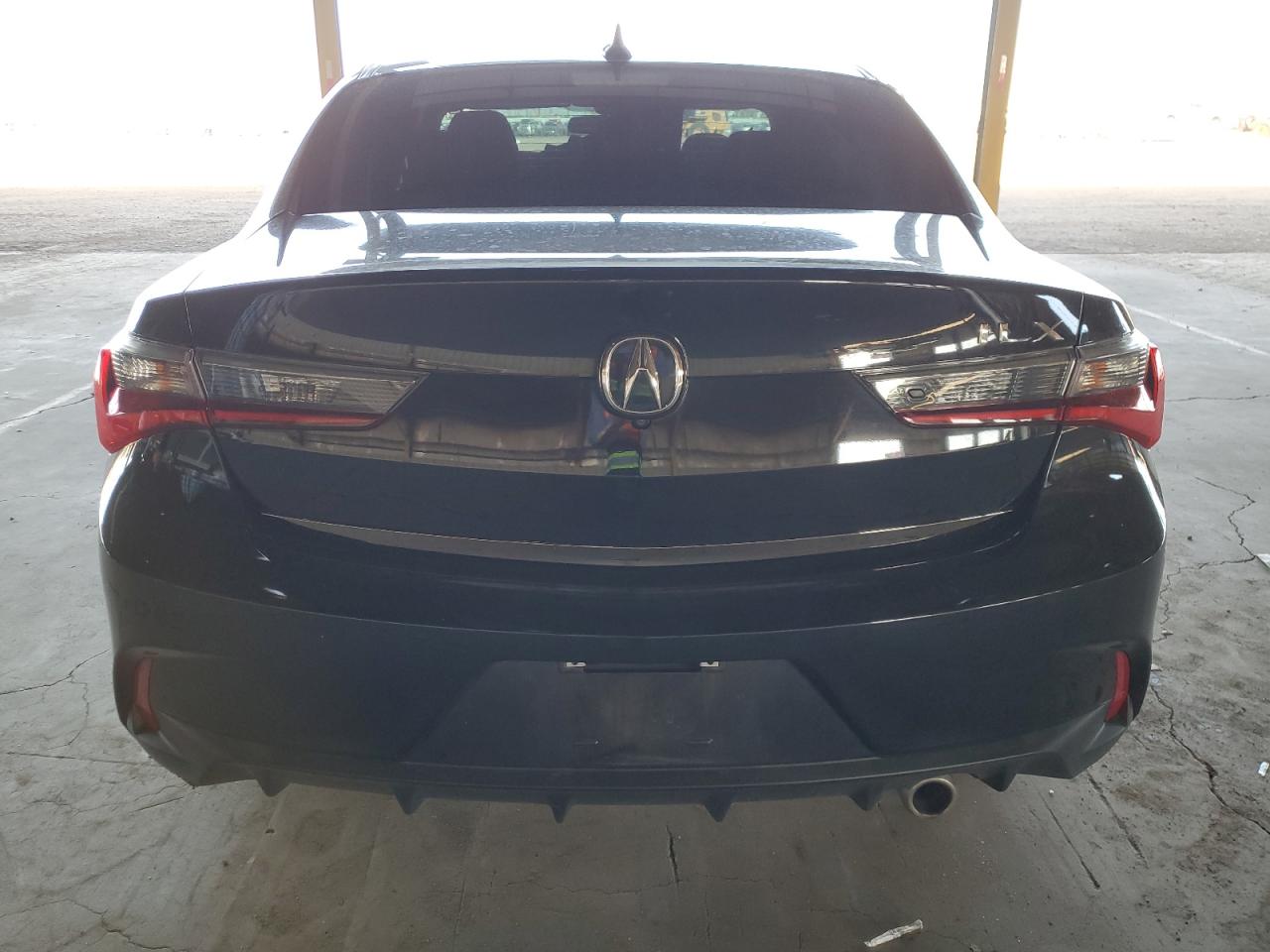 19UDE2F31KA011572 2019 Acura Ilx