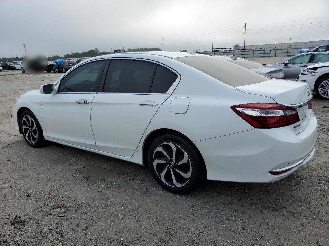 1HGCR2F81HA271118 2017 HONDA ACCORD - Image 2