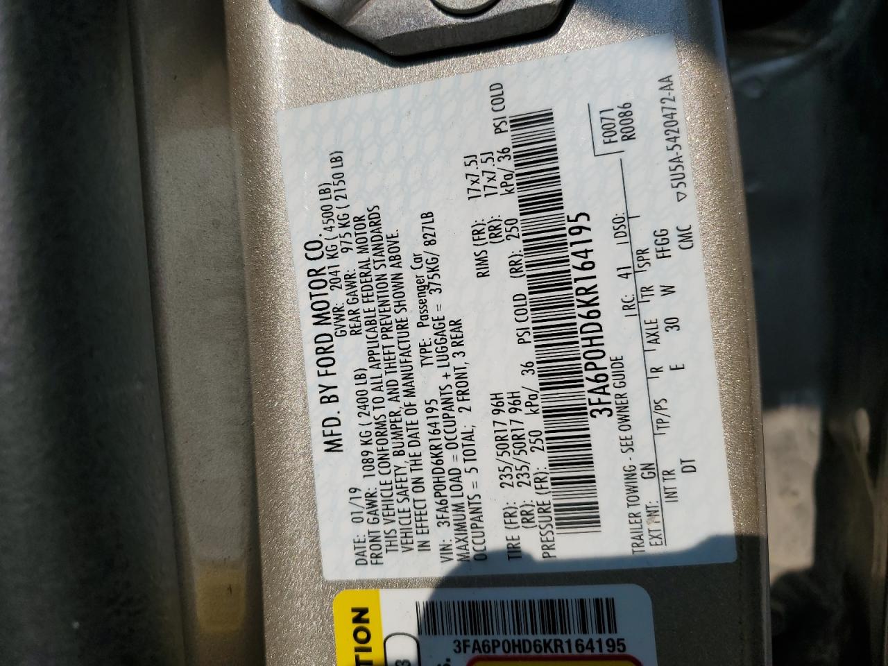 3FA6P0HD6KR164195 2019 Ford Fusion Se