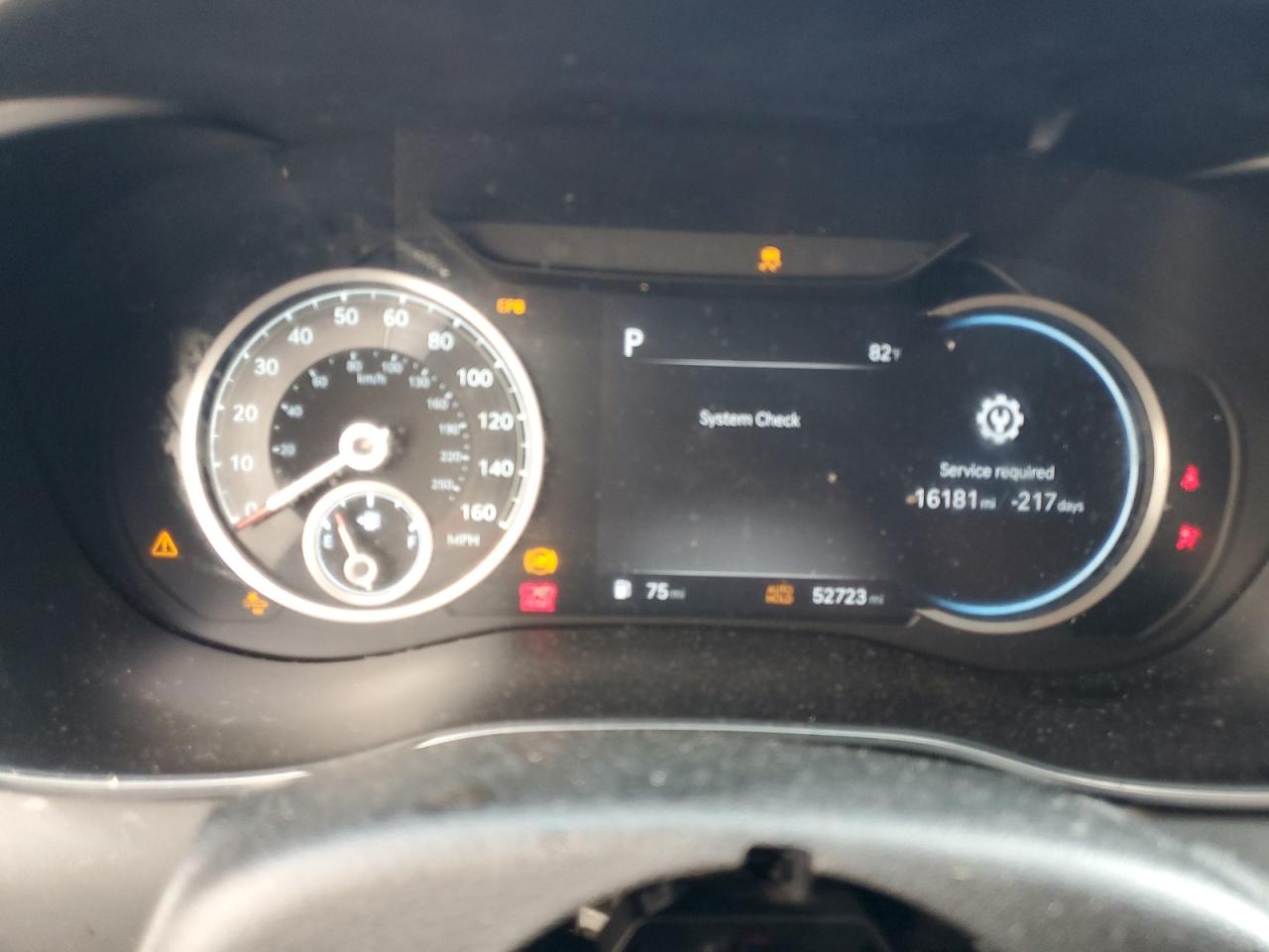 2022 Genesis G70 - Image 9