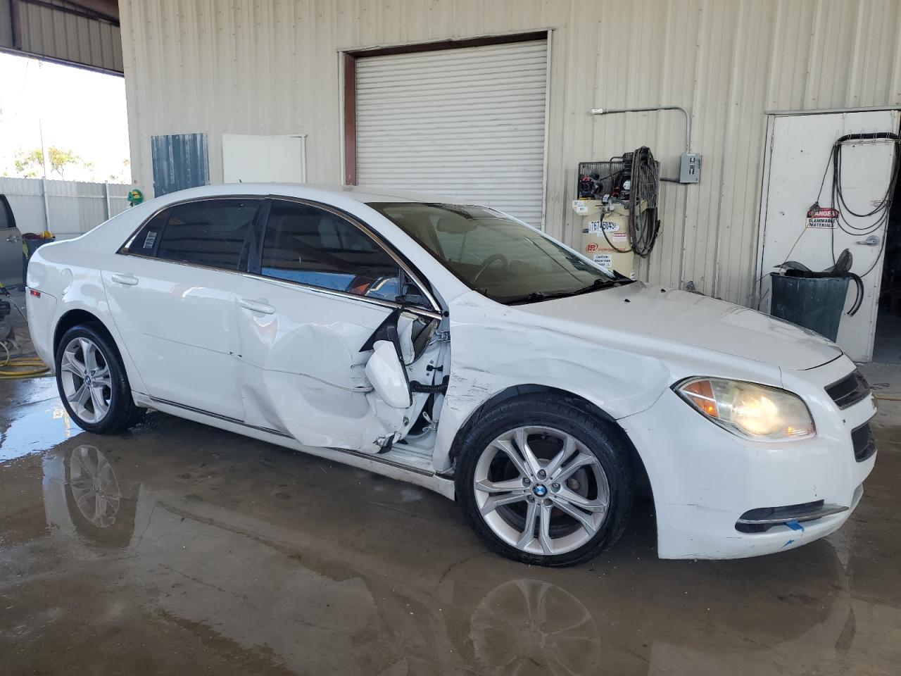 2010 Chevrolet Malibu - Image 4