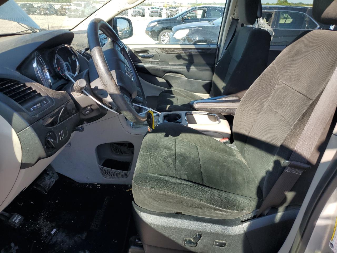2012 Dodge Caravan - Image 7