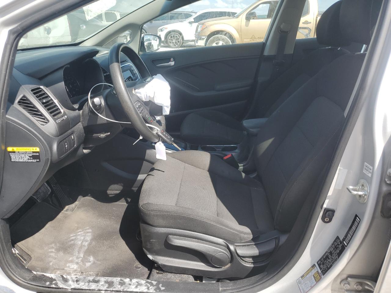 3KPFK4A70JE209643 2018 Kia Forte Lx