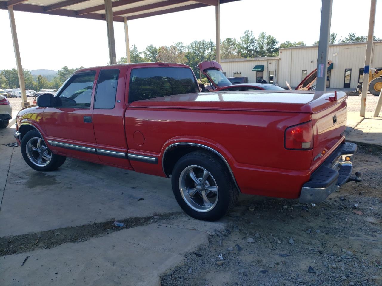 2002 Chevrolet S-10 Pickup - Image 2