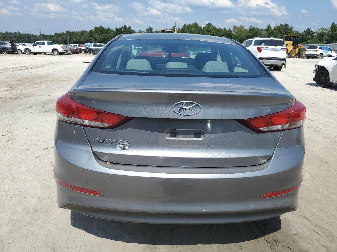 5NPD74LF5JH336977 2018 Hyundai Elantra Se