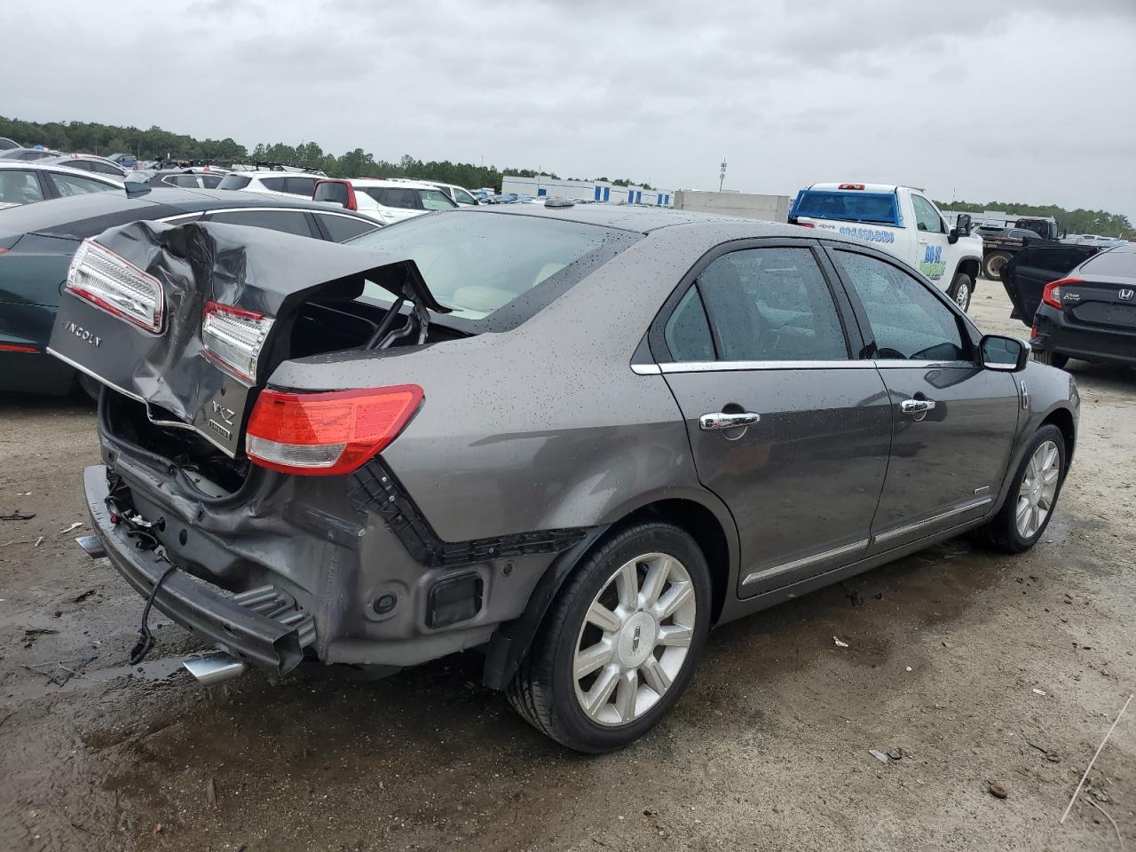 2011 Lincoln MKZ - Image 3