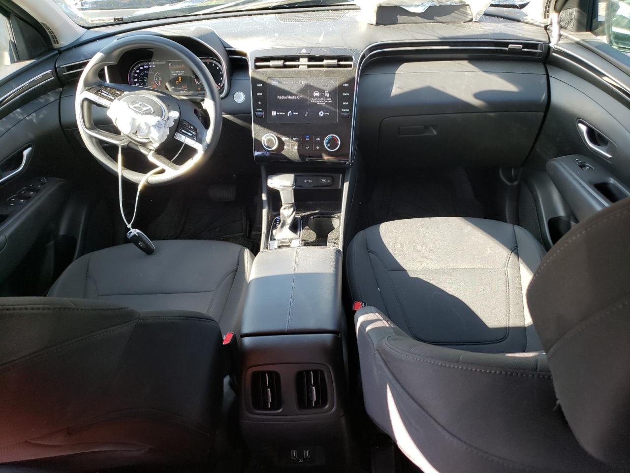 2022 Hyundai Tucson - Image 8