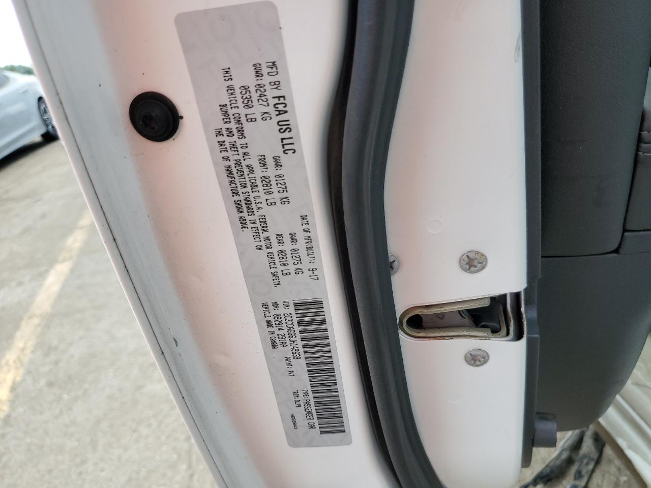 2018 Chrysler 300 - Image 12