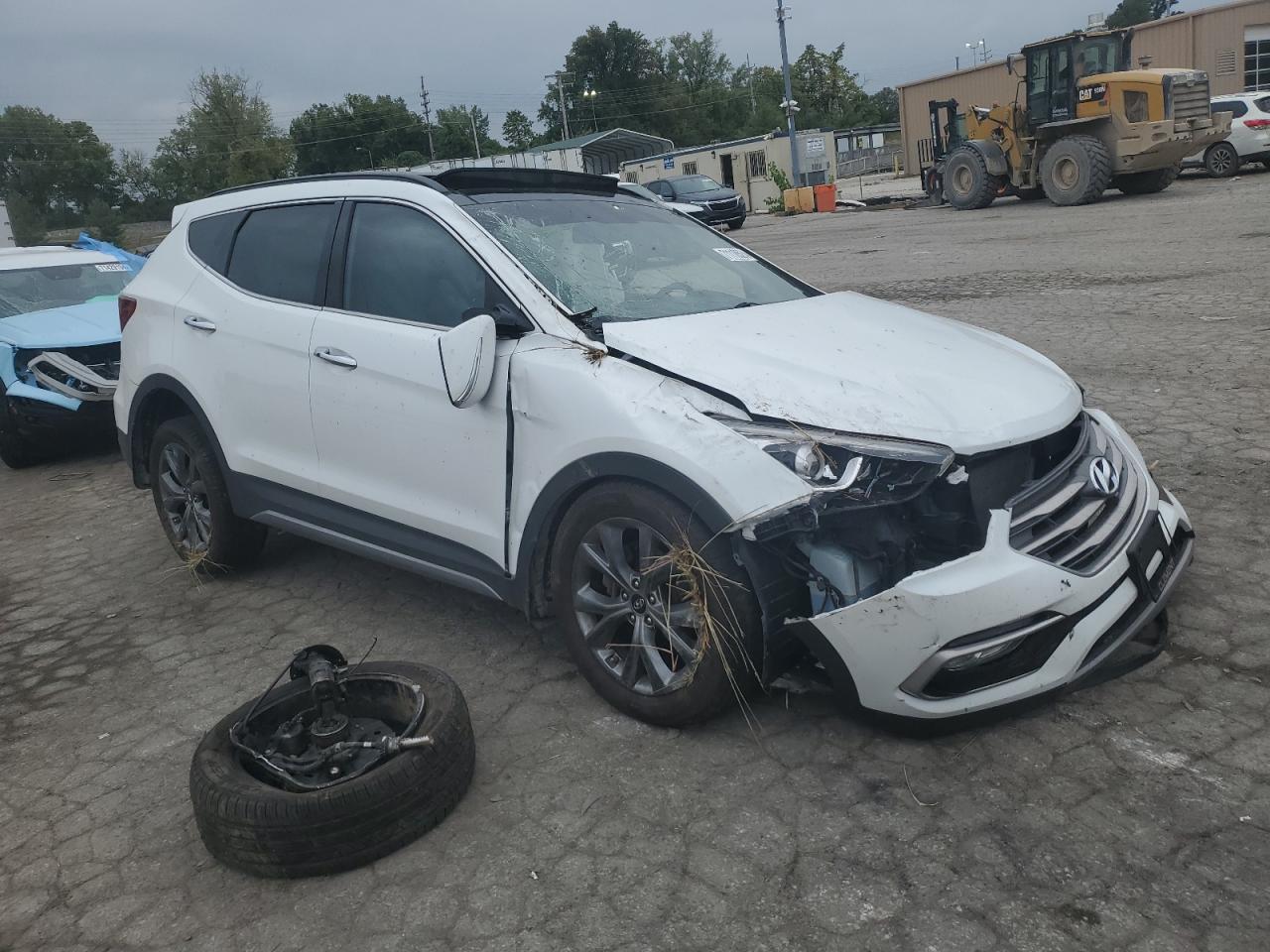 2017 Hyundai Santa Fe - Image 4