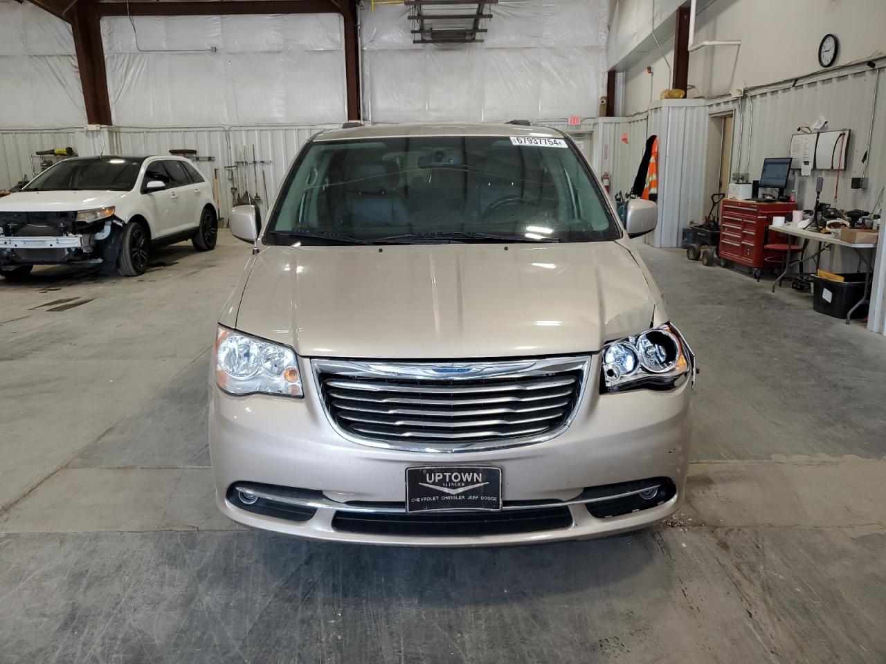 2015 Chrysler Town & Country - Image 5