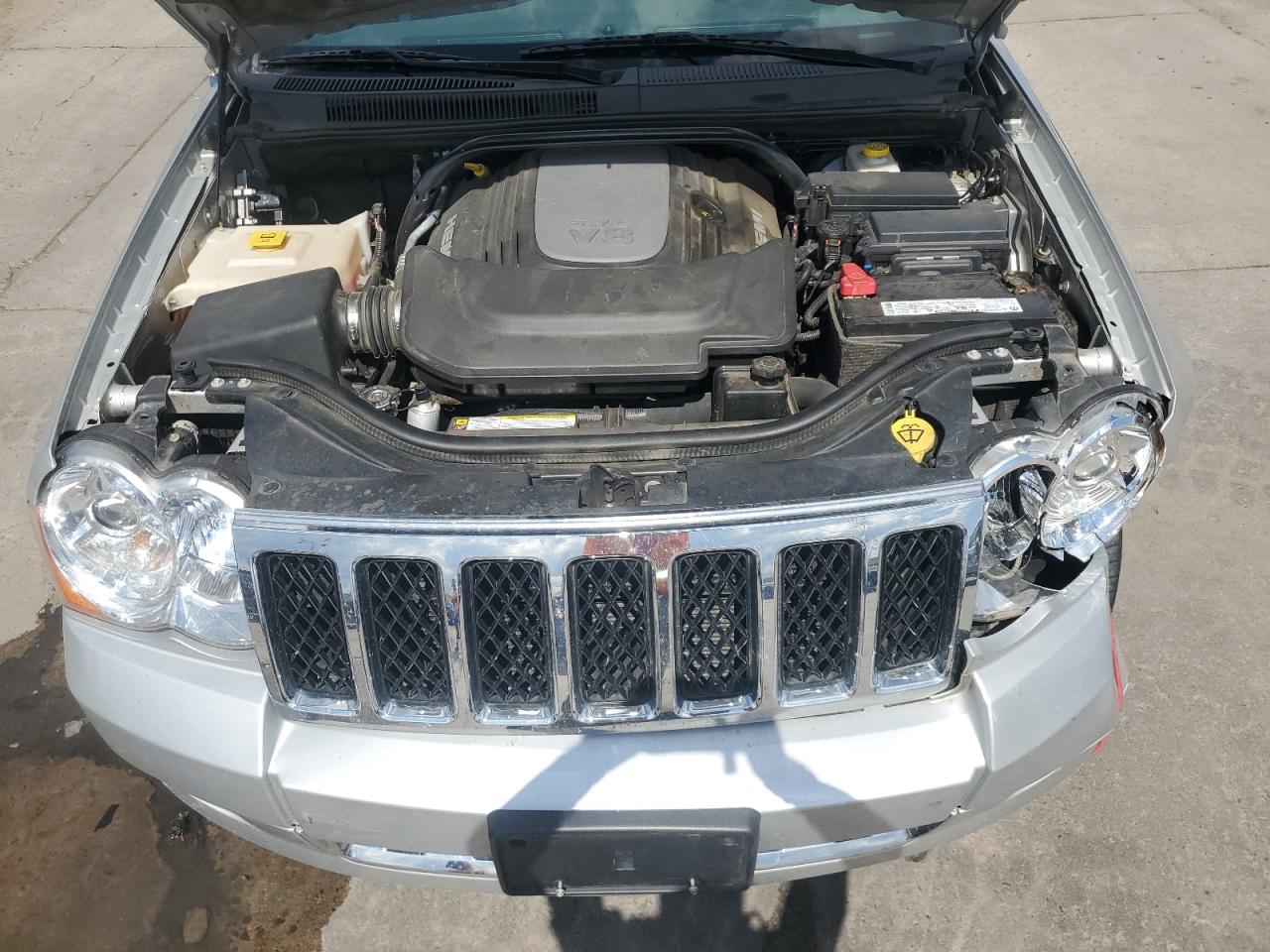 1J8HR68T79C540704 2009 Jeep Grand Cherokee Overland