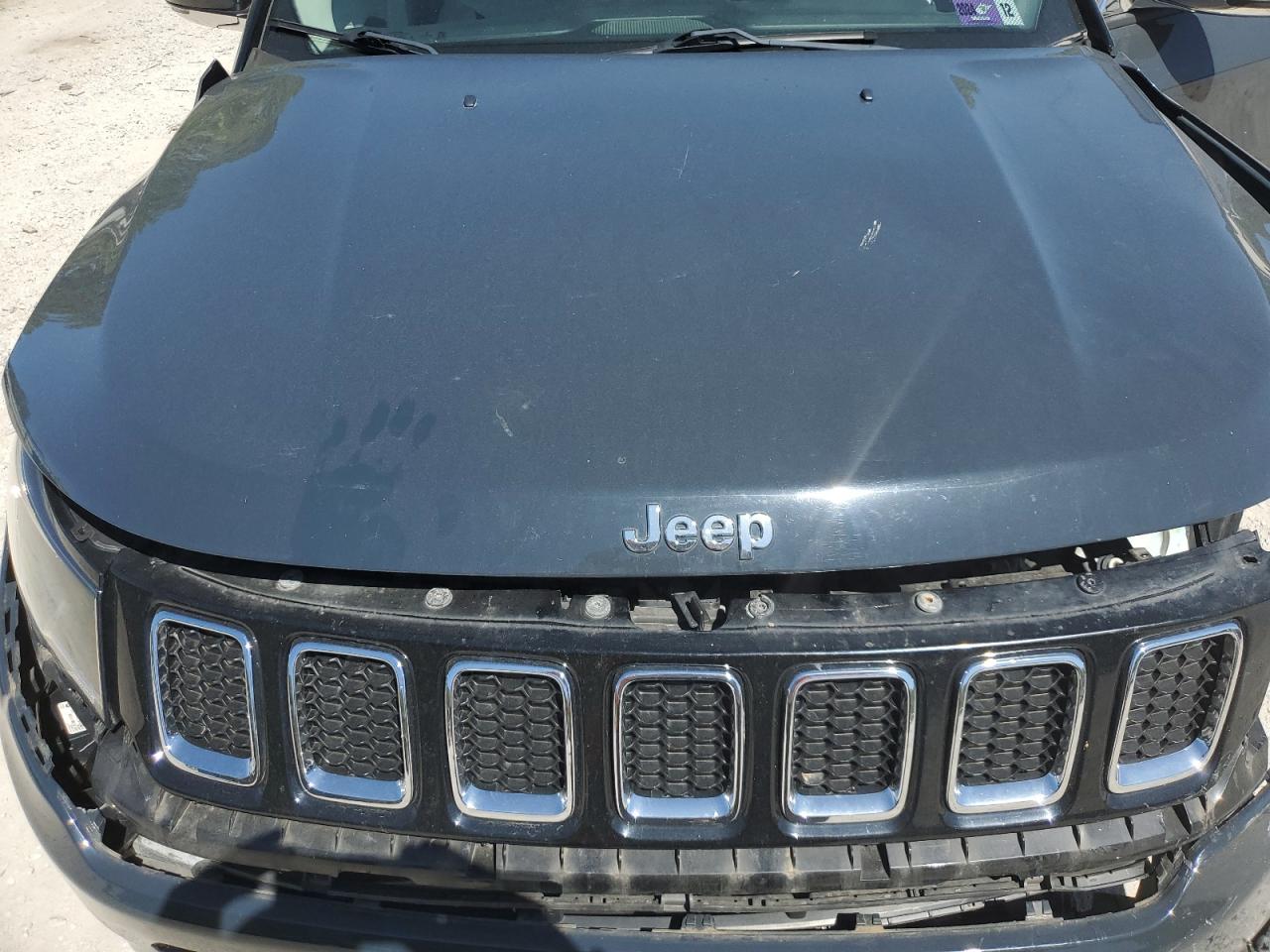 3C4NJDCB9JT346317 2018 Jeep Compass Limited