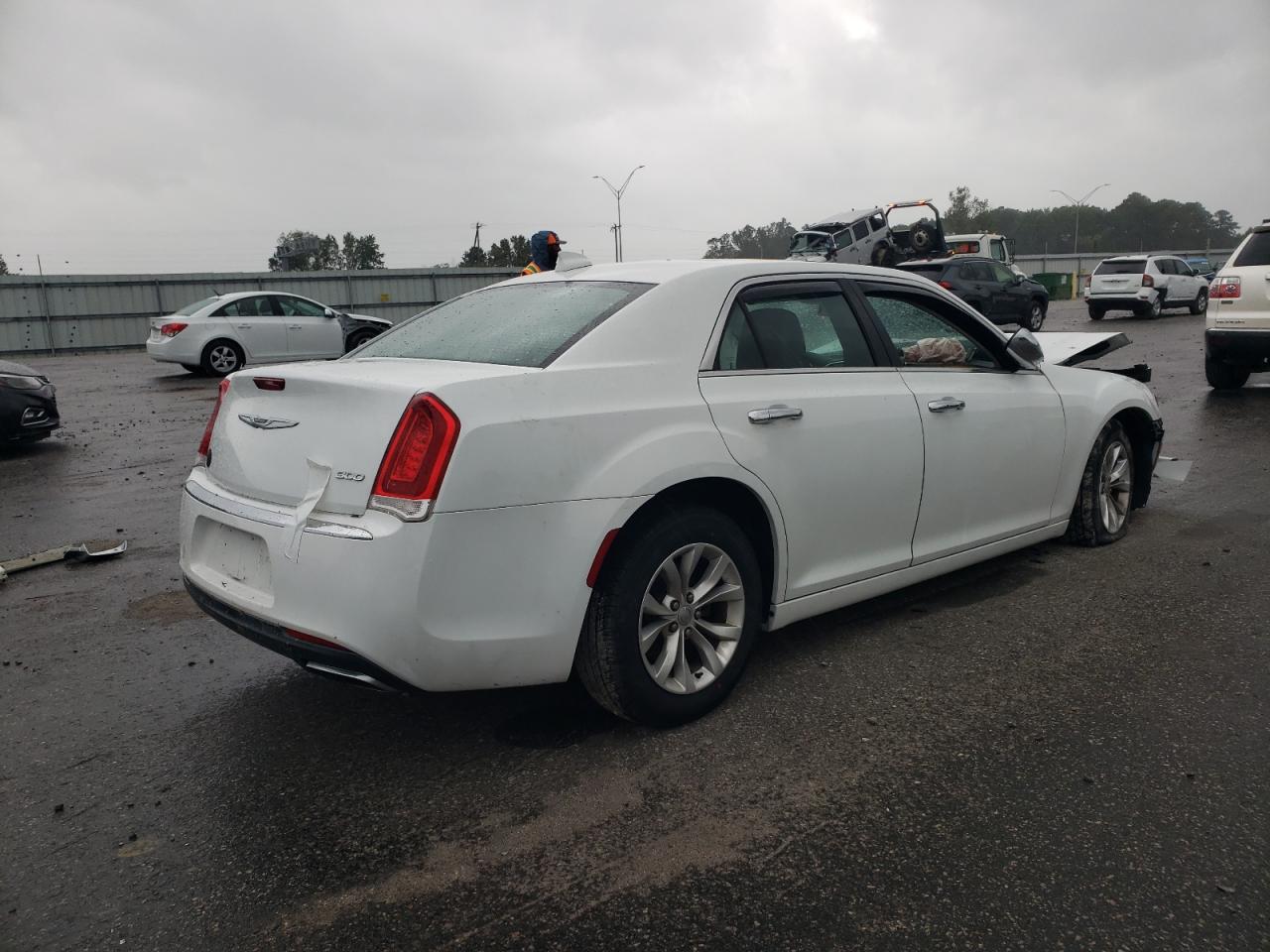 2016 Chrysler 300 - Image 3