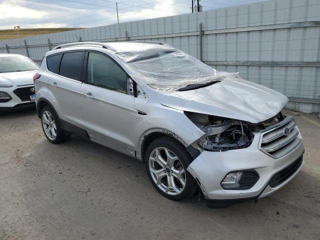  FORD ESCAPE 2019 Srebrny