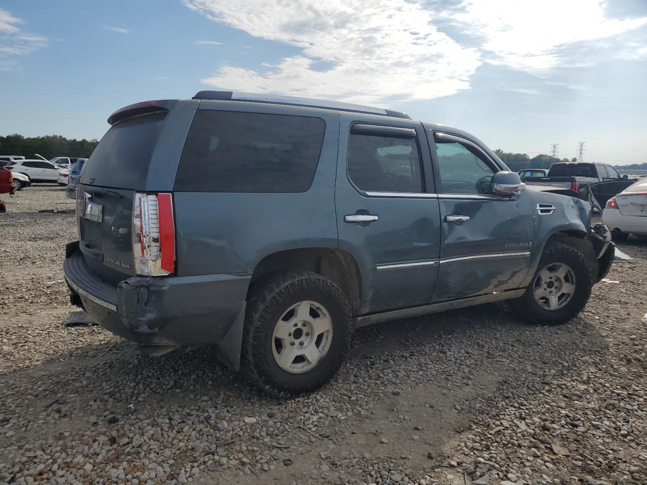 2008 Cadillac Escalade - Image 3