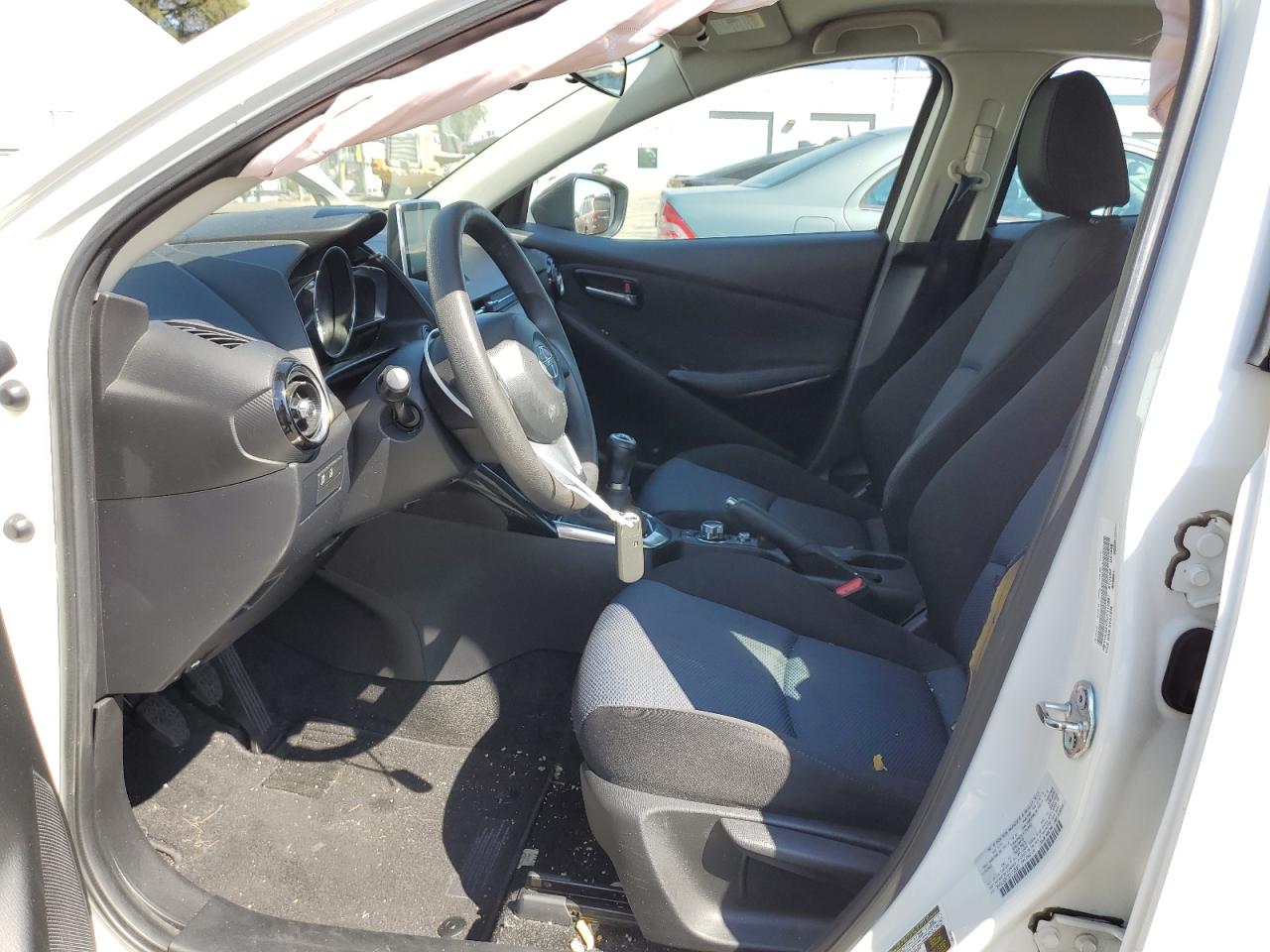 3MYDLBZV7GY112587 2016 Toyota Scion Ia