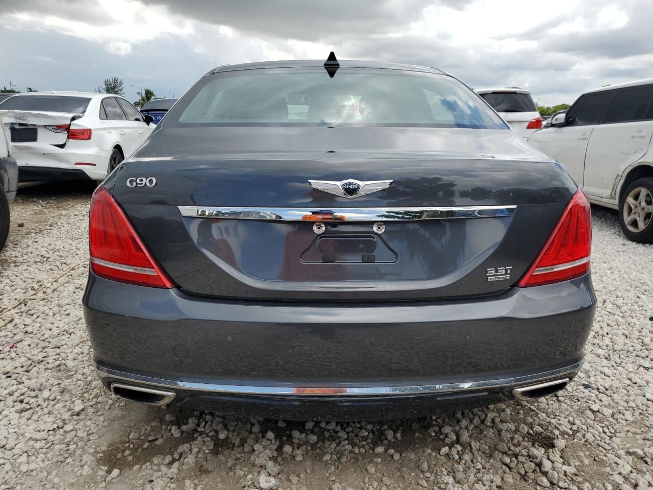 KMHG34JA3JU041958 2018 Genesis G90 Premium