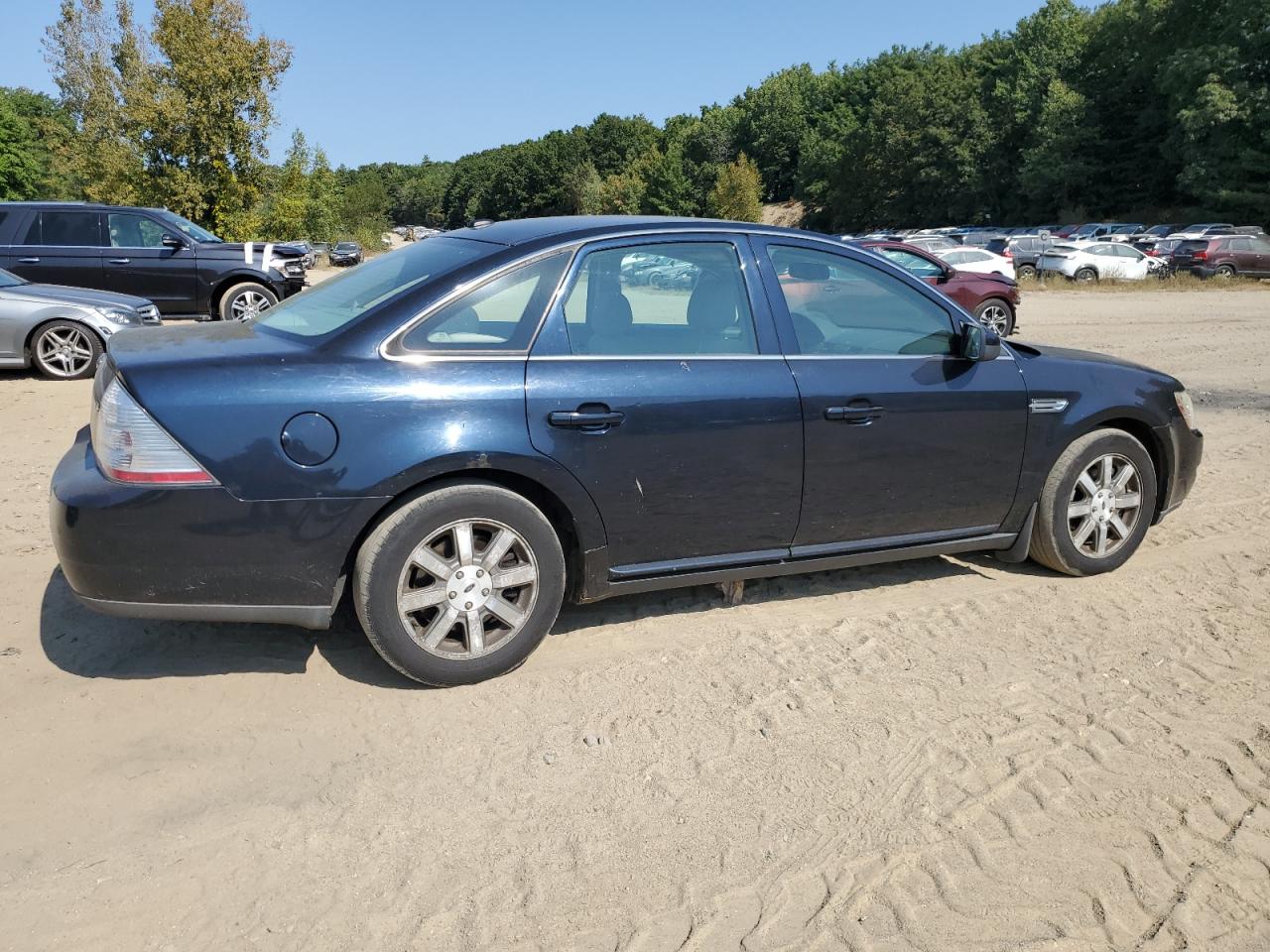 2009 Ford Taurus - Image 3