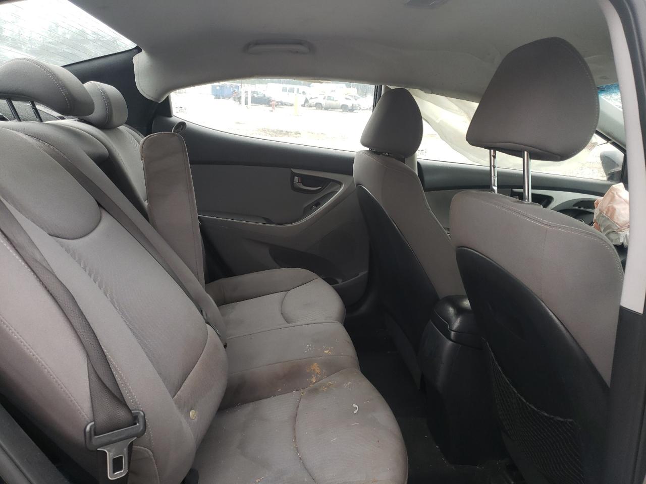 KMHDH4AE0GU581834 2016 Hyundai Elantra Se