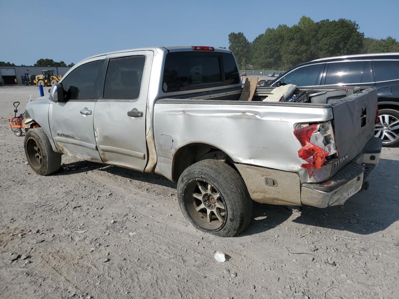 2007 Nissan Titan - Image 2
