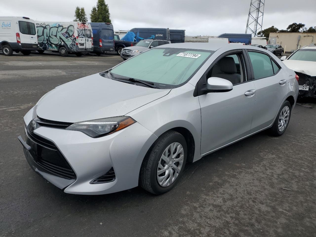 VIN 2T1BURHE4JC064342 2018 TOYOTA COROLLA no.1