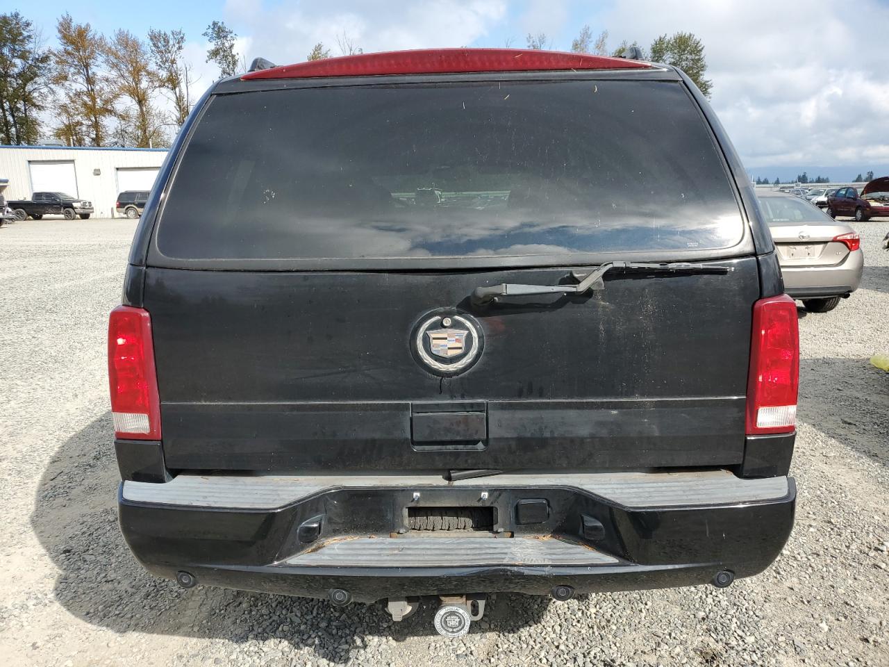 1GYEK63N52R130262 2002 Cadillac Escalade Luxury