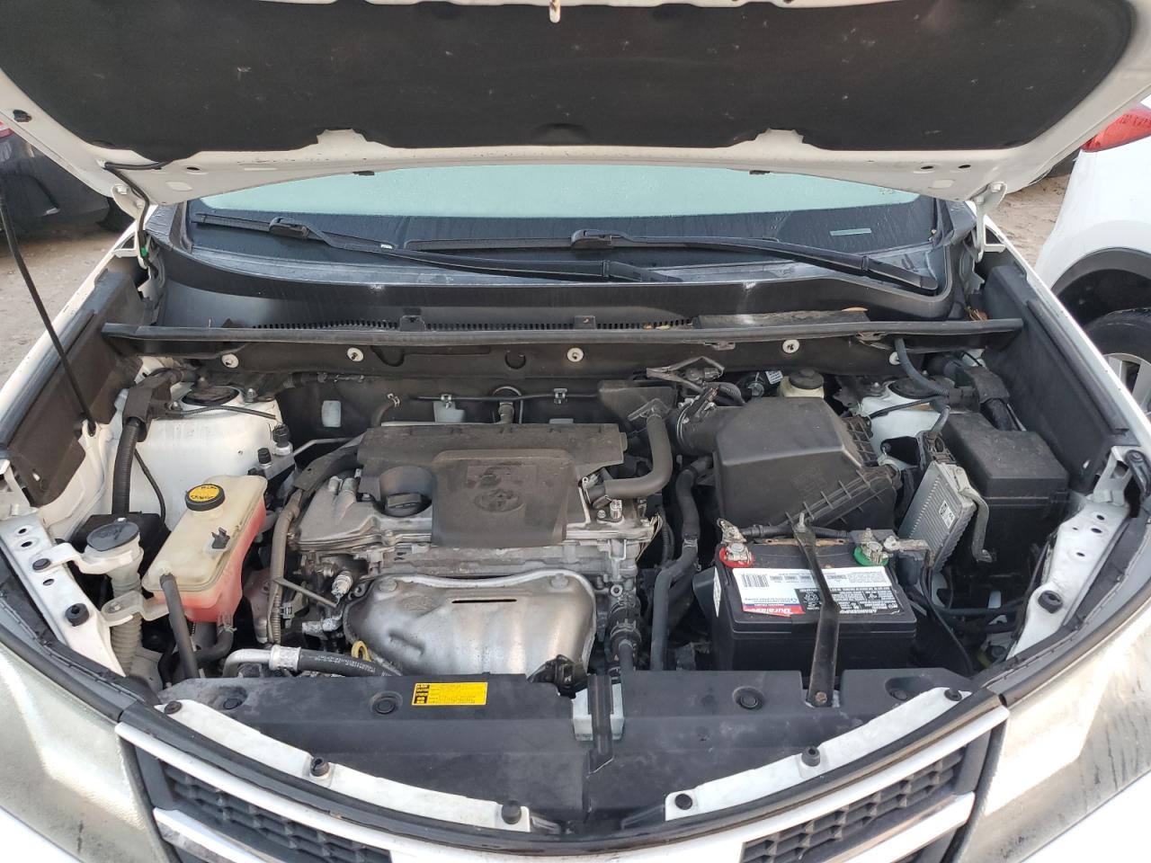 2015 Toyota RAV 4 - Image 12