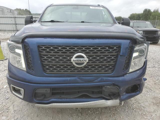  NISSAN TITAN 2017 Granatowy