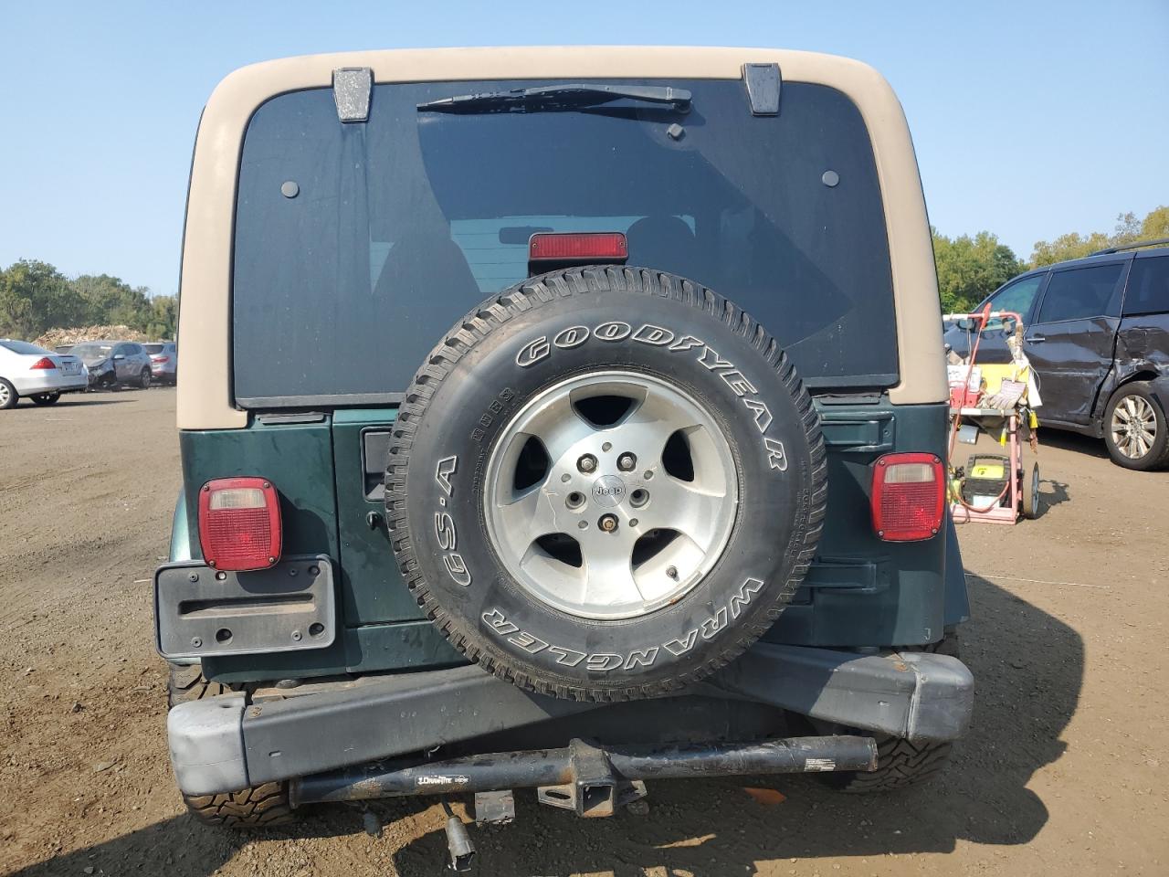 1999 Jeep Wrangler / Tj Sahara VIN: 1J4FY49S2XP496784 Lot: 71460314