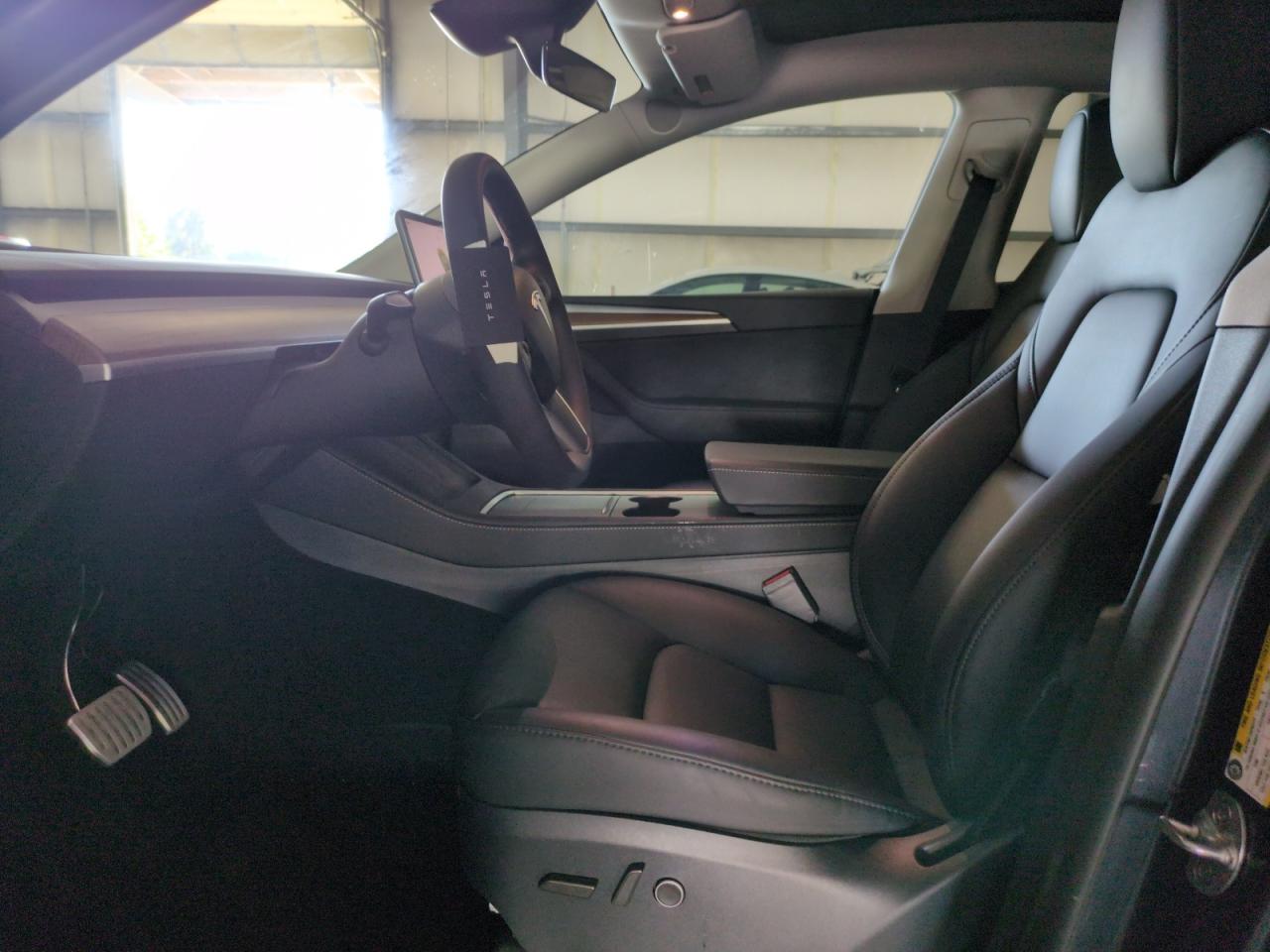 7SAYGDEF5RF107744 2024 Tesla Model Y