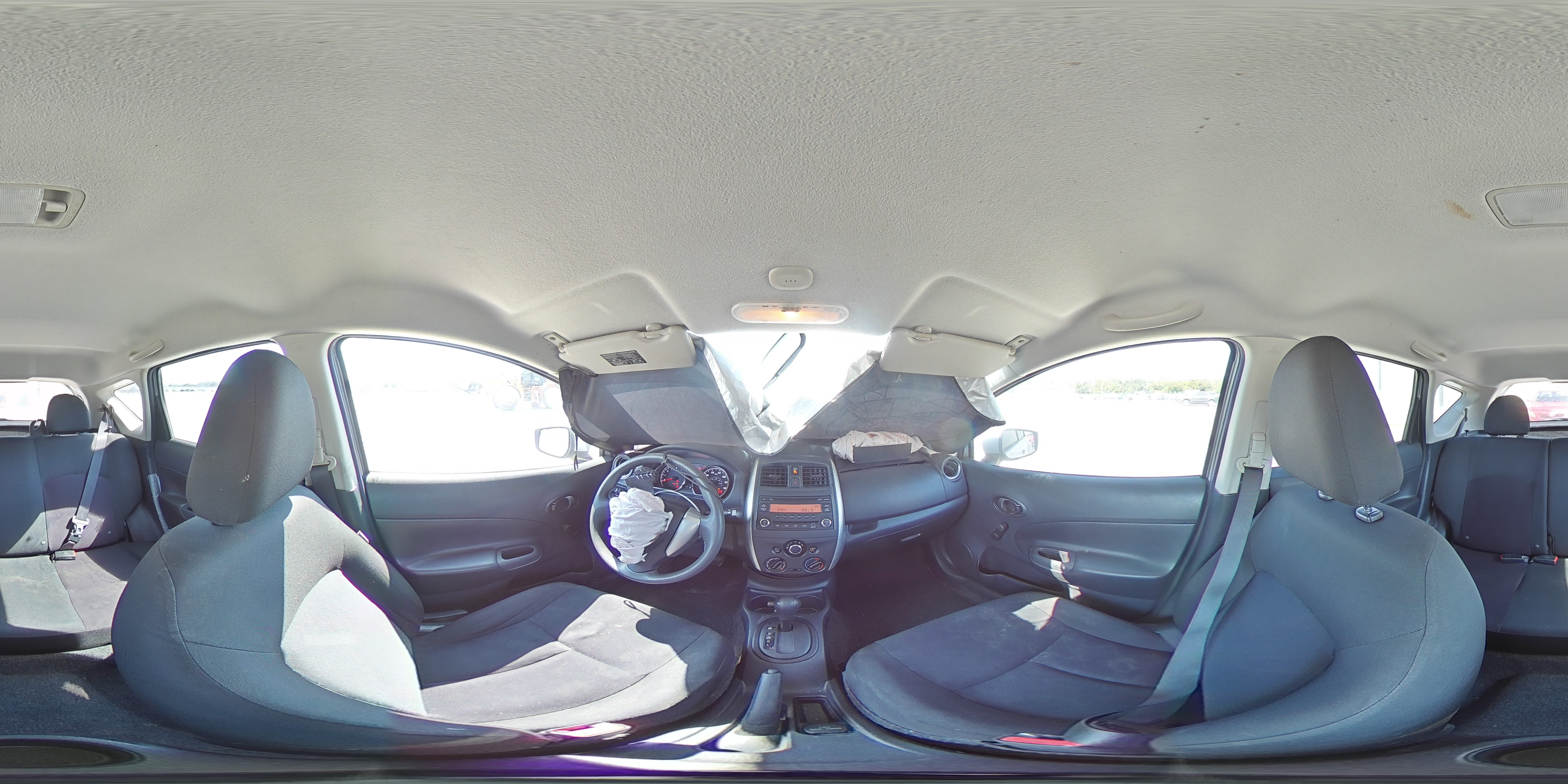 2016 Nissan Versa - Image 12