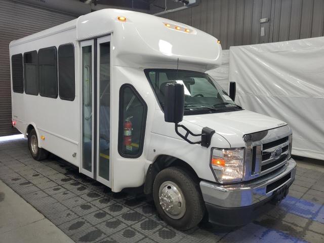 2024 Ford Econoline E450 Super Duty Cutaway Van