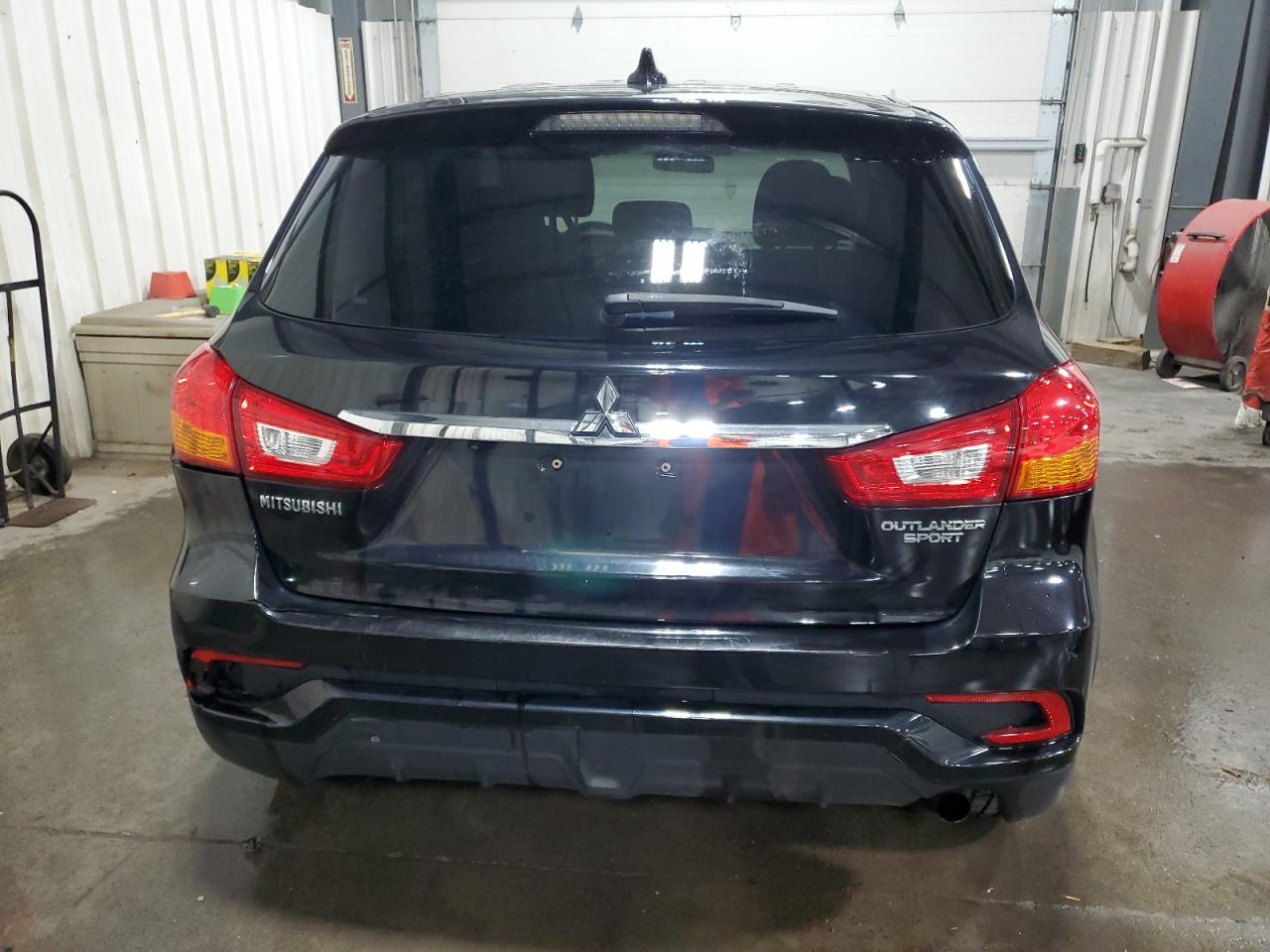 JA4AP3AU9JU023140 2018 Mitsubishi Outlander Sport Es