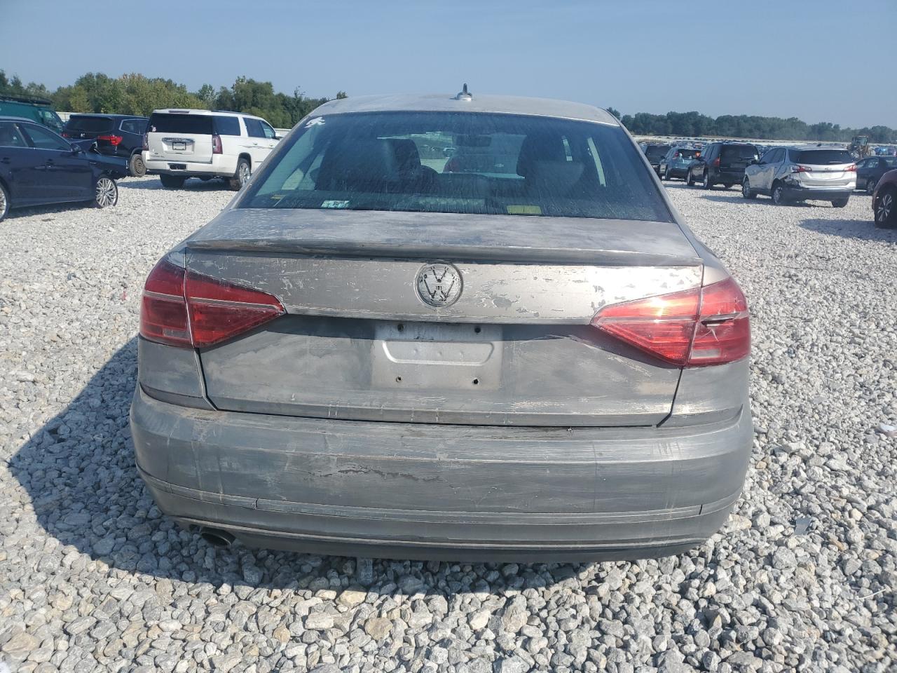 1VWCT7A37GC064581 2016 Volkswagen Passat Sel