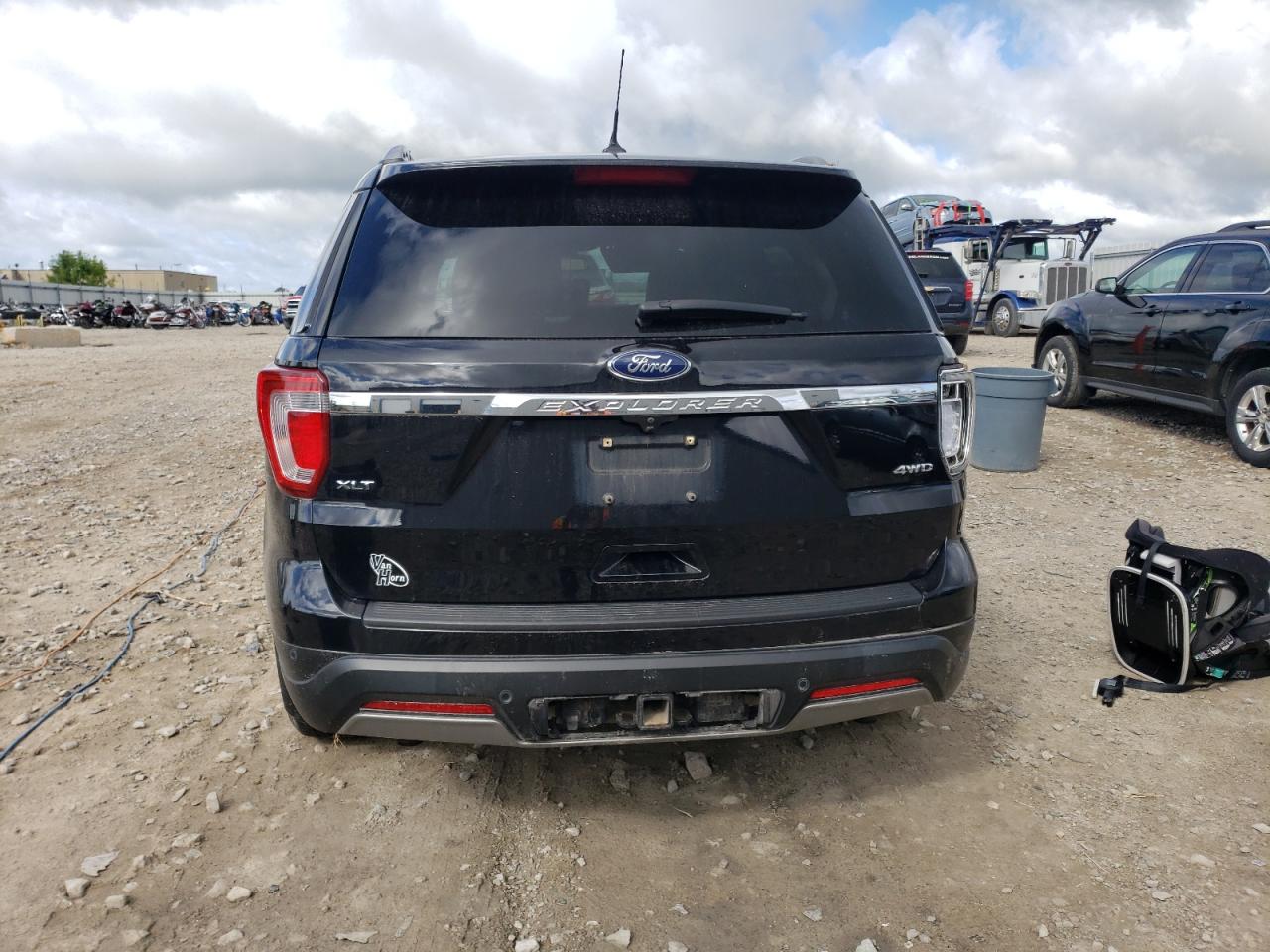 2019 Ford Explorer Xlt VIN: 1FM5K8D85KGA27117 Lot: 70502924