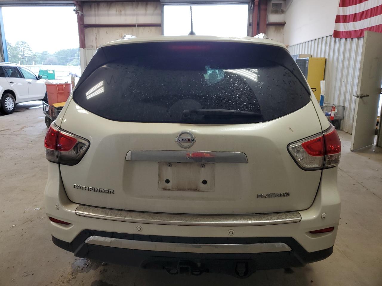 2015 Nissan Pathfinder S VIN: 5N1AR2MN2FC640645 Lot: 73128064