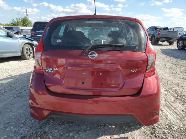  NISSAN VERSA 2018 Czerwony