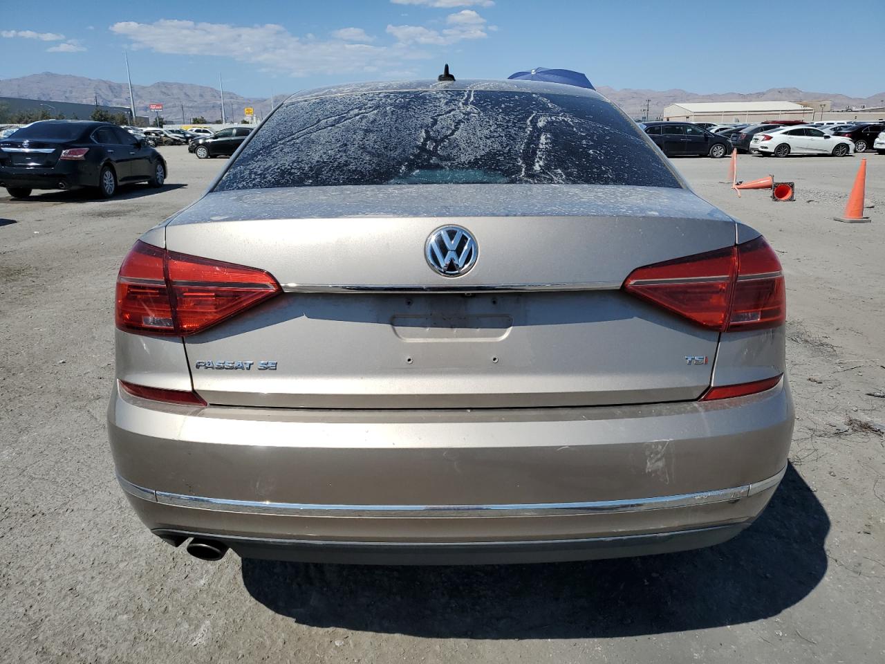 2016 Volkswagen Passat Se VIN: 1VWBT7A35GC043210 Lot: 70300184