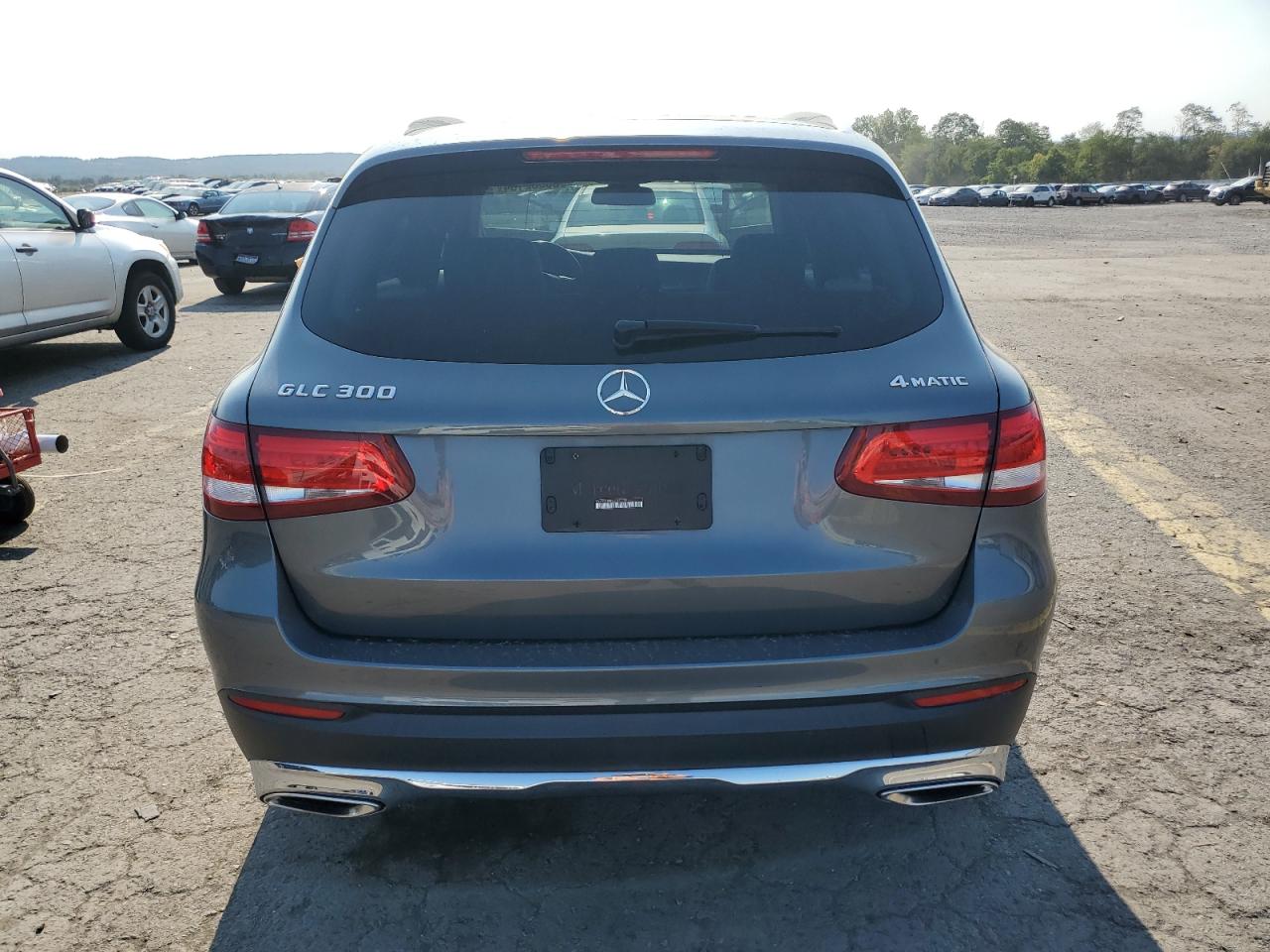 WDC0G4KB5GF032235 2016 Mercedes-Benz Glc 300 4Matic