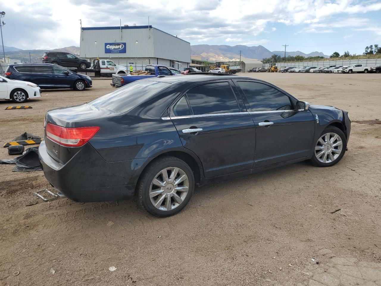2010 Lincoln MKZ - Image 3