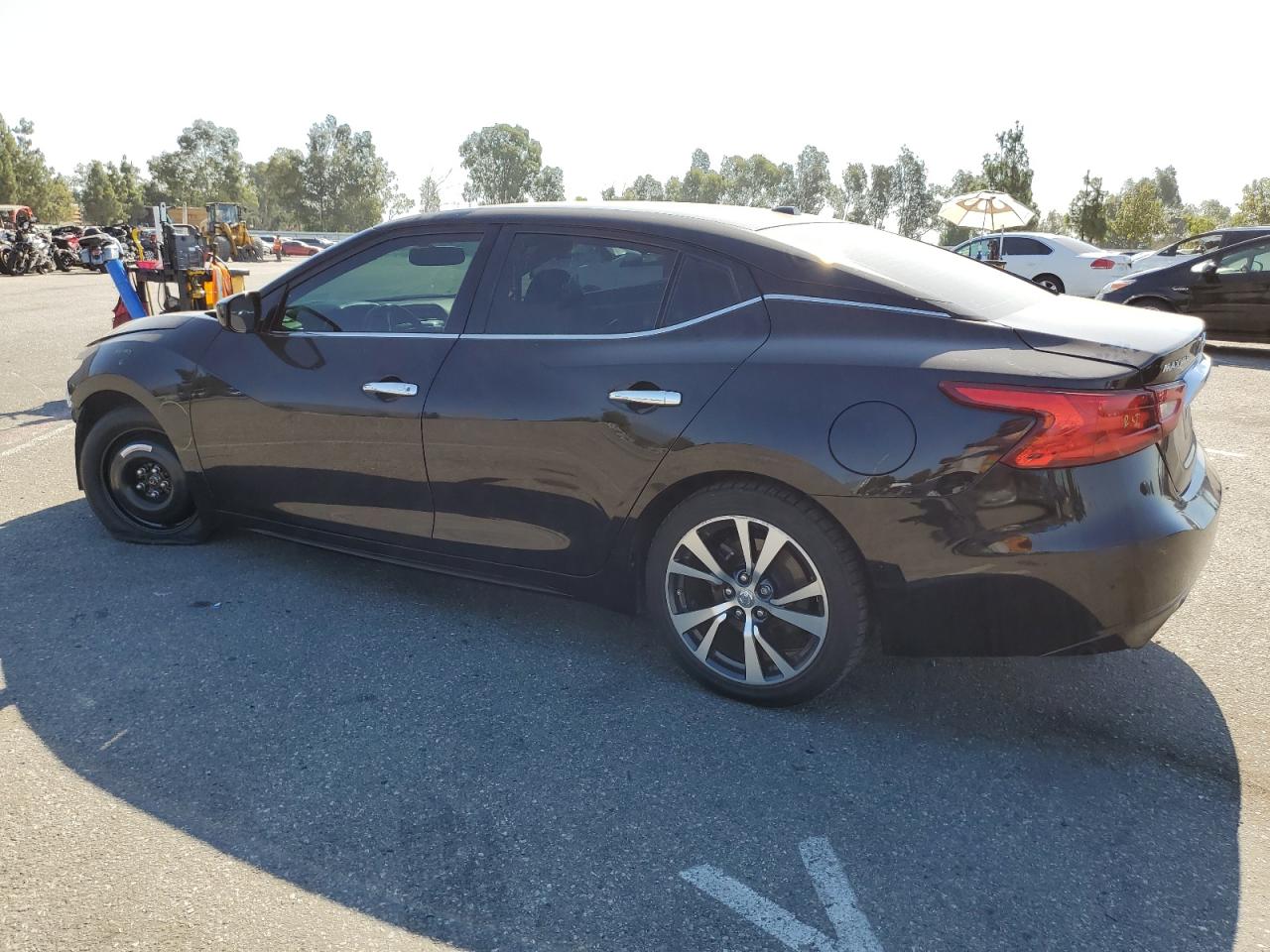 2017 Nissan Maxima - Image 2