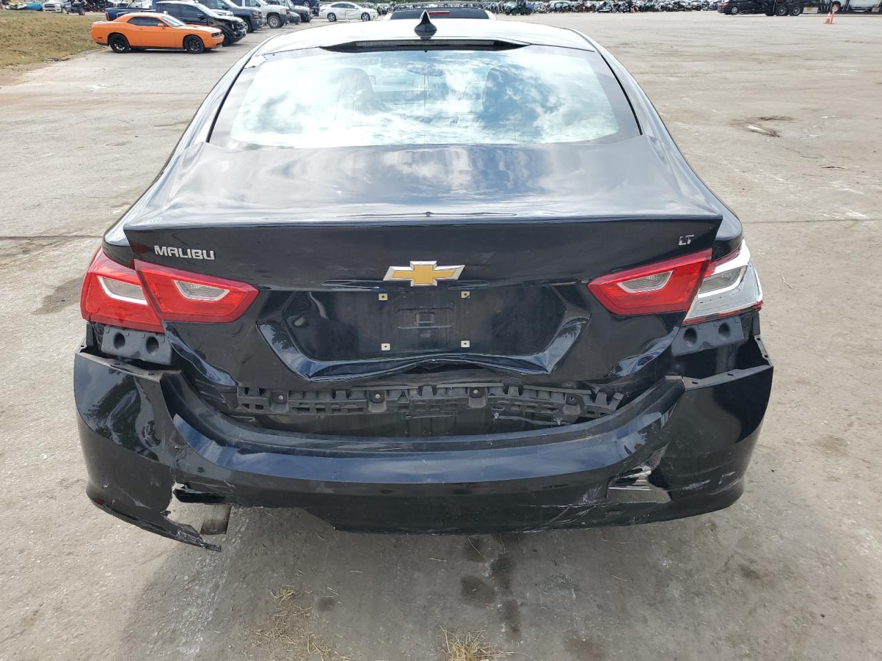 1G1ZD5ST6JF154820 2018 Chevrolet Malibu Lt